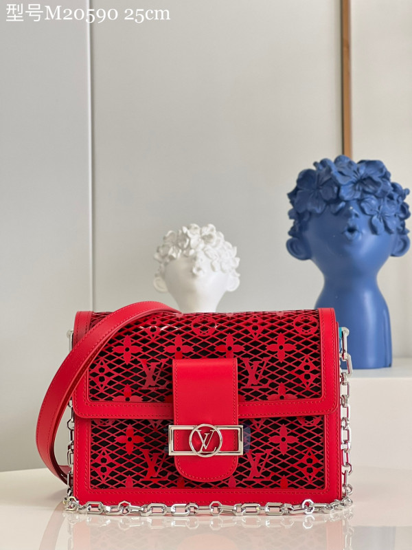 l**is V*t*n dauphine mm