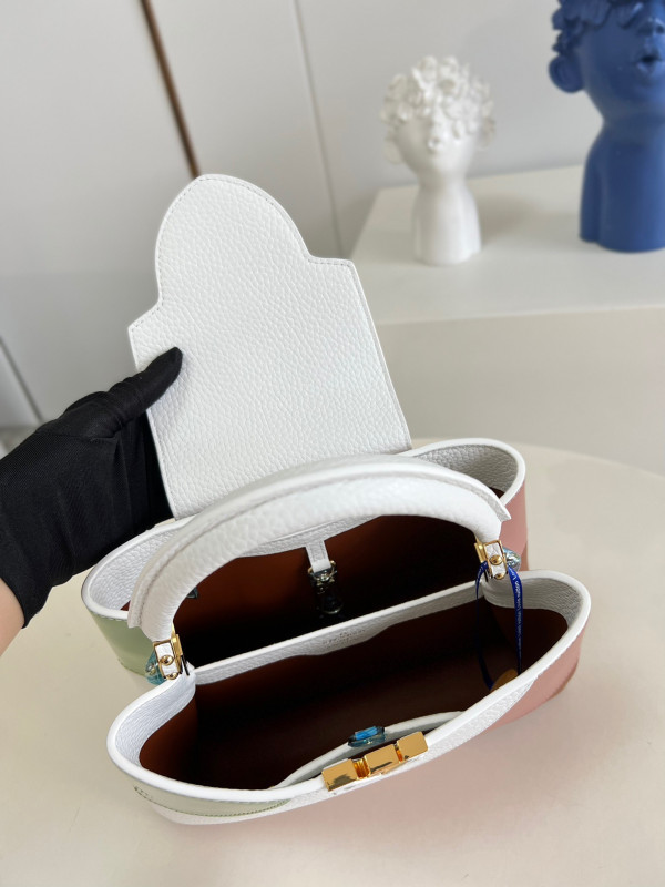 l**is V*t*n capucines bb