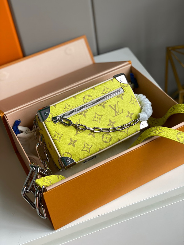 l**is V*t*n soft trunk