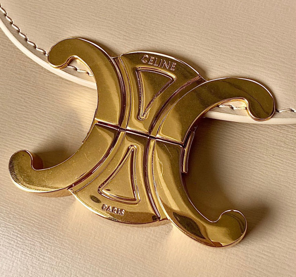 Ce**e chain besace triomphe