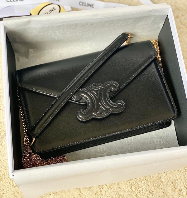 Ce**e wallet on chain cuir triomphe