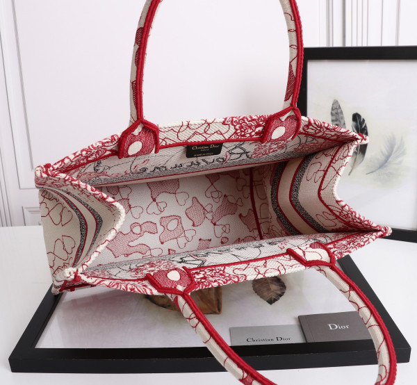 D*or small book tote