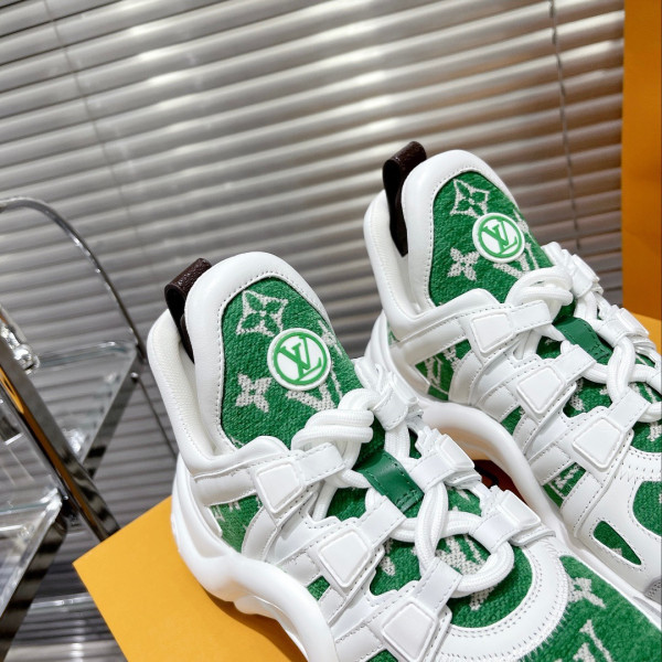 l**is V*t*n archlight sneaker