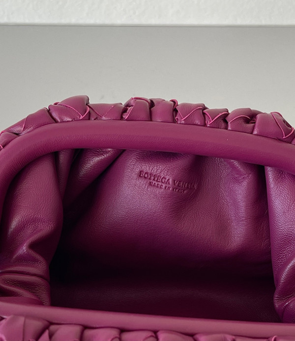 Bo*te*ga ve*ne*ta mini pouch