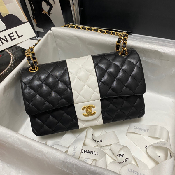 CL CLASSIC HANDBAG
