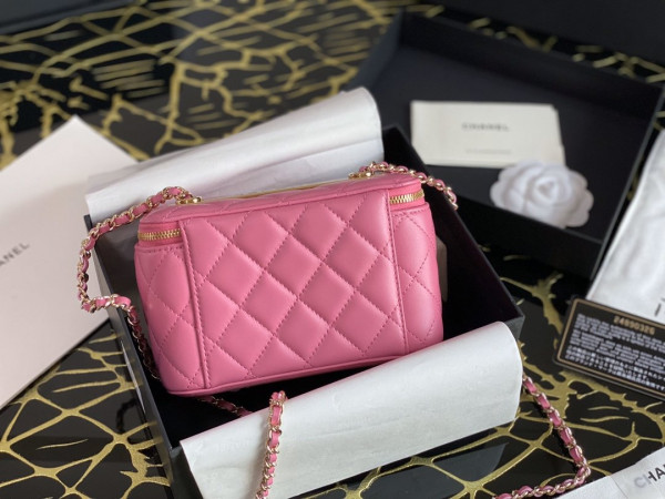 CL SMALL VANITY WITH CLASSIC CHAIN