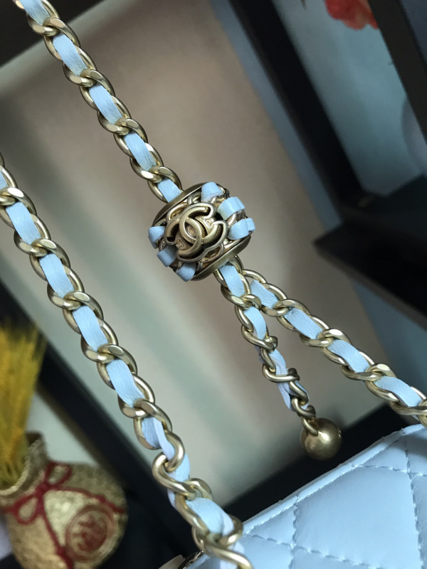 CL SMALL VANITY WITH CHAIN