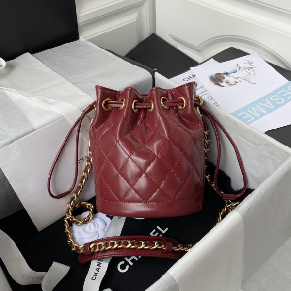 CL SMALL BUCKET BAG