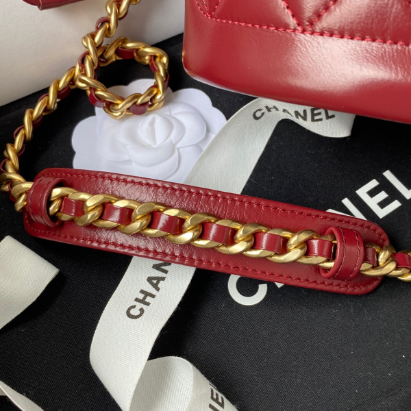 CL SMALL BUCKET BAG