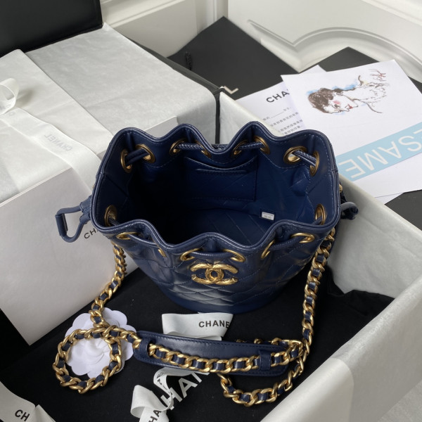CL SMALL BUCKET BAG