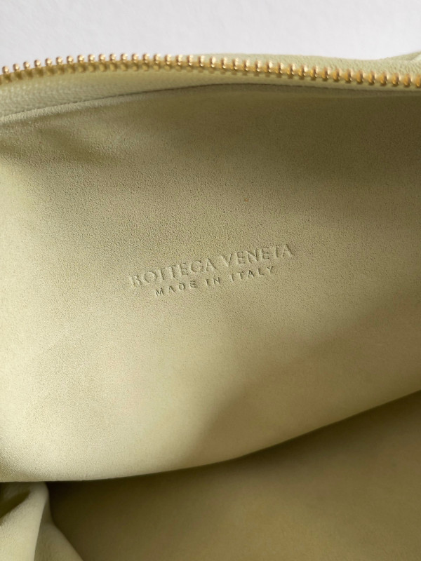 Bo*te*ga ve*ne*ta teen jodie