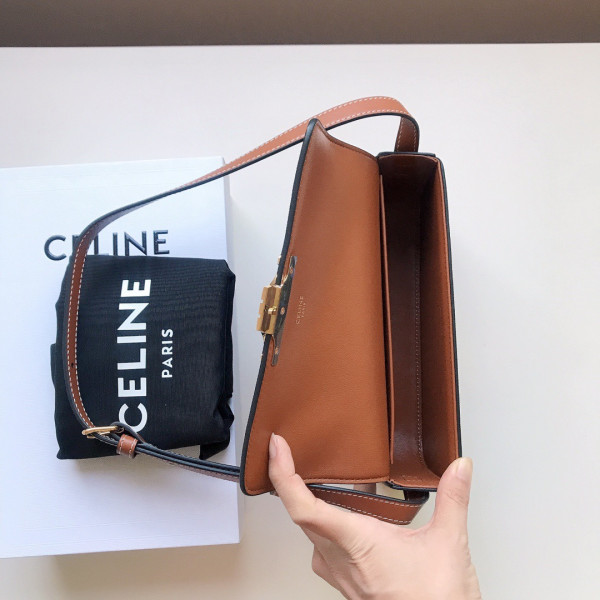 Ce**e triomphe shoulder bag