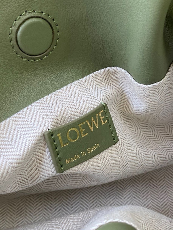 LOEWE Flamenco clutch
