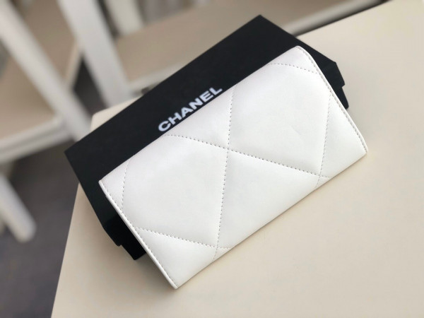 CL 19 LONG FLAP WALLET
