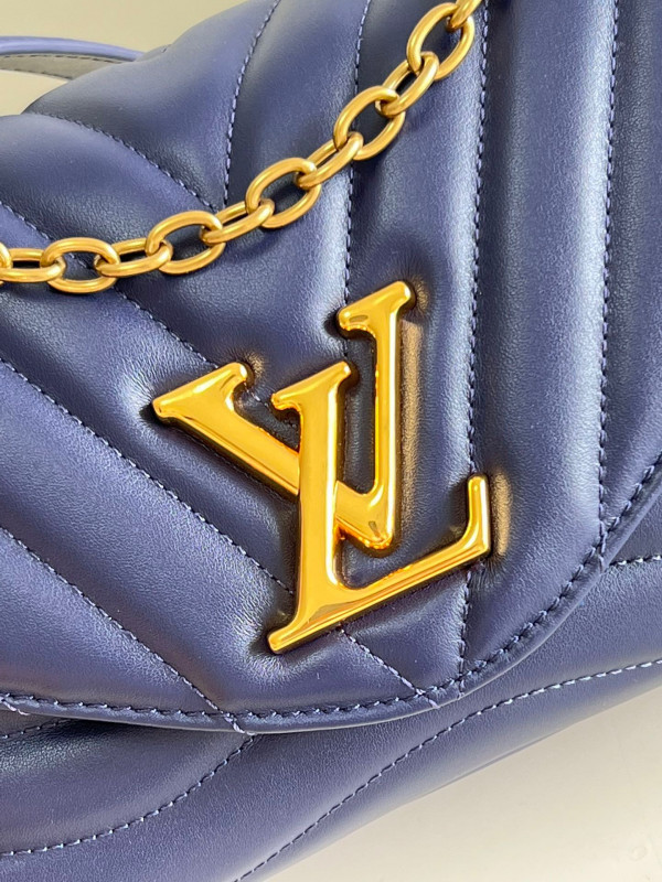 l**is V*t*n new wave chain bag