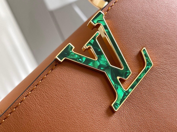 l**is V*t*n capucines bb