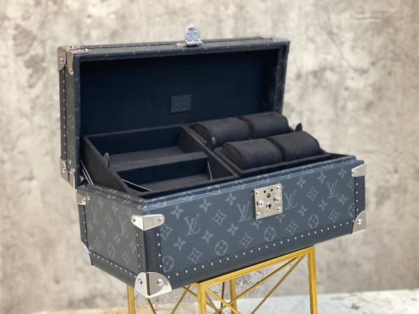 l**is V*t*n coffret accessoires