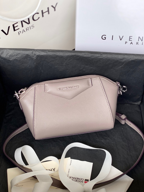 GIVENCHY NANO ANTIGONA