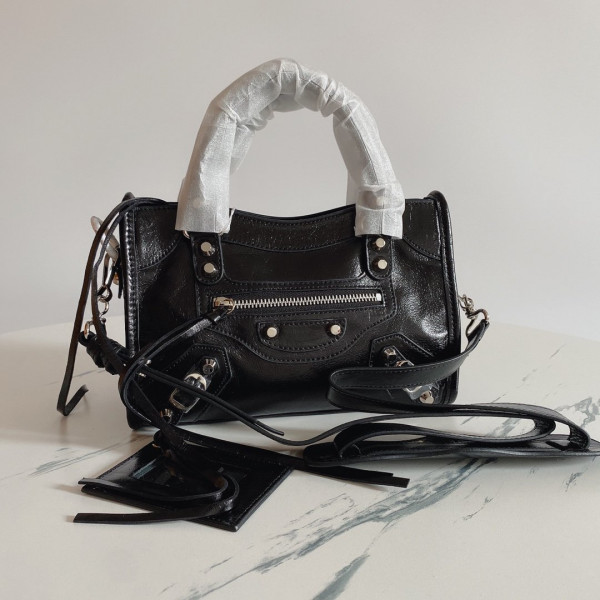 Ba*len*cia*ga classic city