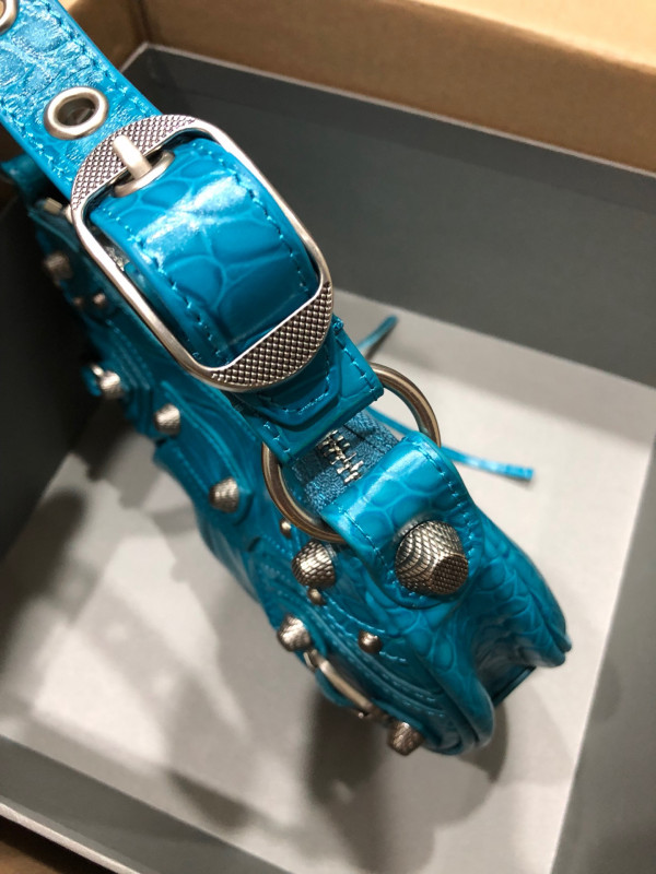 Ba*len*cia*ga women''s le cagole xs shoulder bag