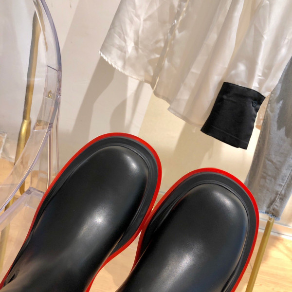 Bo*te*ga ve*ne*ta tire