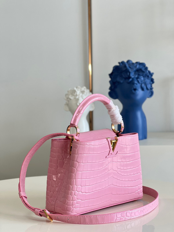 l**is V*t*n capucines bb