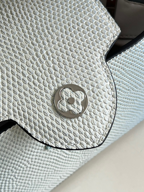 l**is V*t*n capucines mini