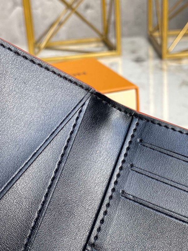 l**is V*t*n lvxnba pocket organizer