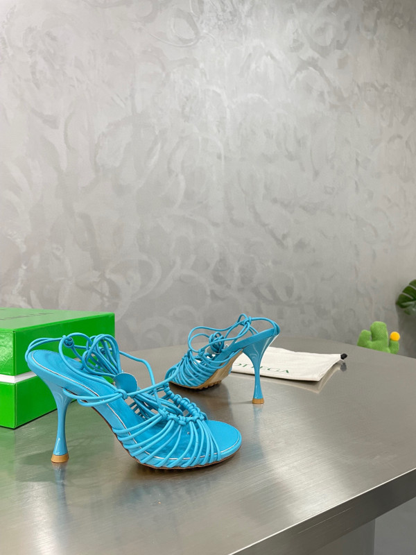 Bo*te*ga ve*ne*ta dot