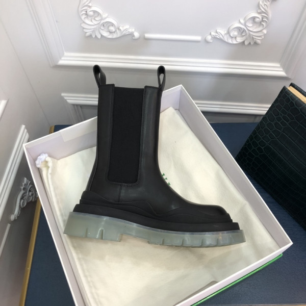 Bo*te*ga ve*ne*ta tire