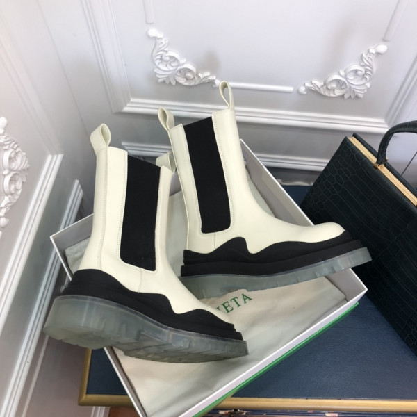 Bo*te*ga ve*ne*ta tire