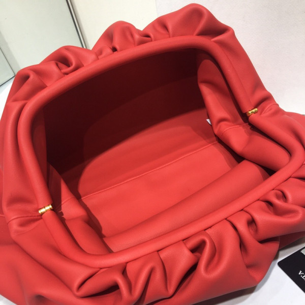 Bo*te*ga ve*ne*ta the pouch