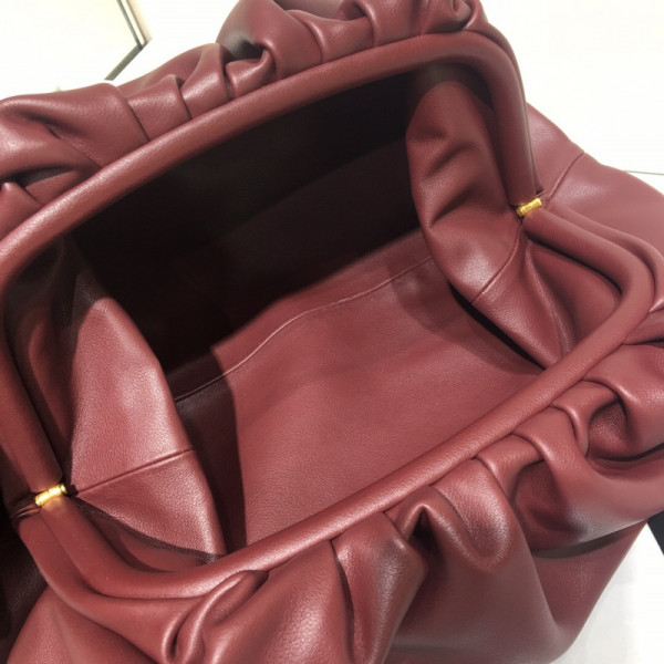 Bo*te*ga ve*ne*ta the pouch