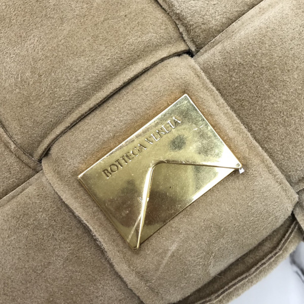 Bo*te*ga ve*ne*ta the chain cassette