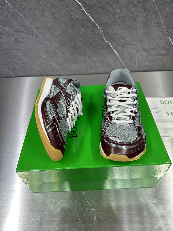 Bo*te*ga ve*ne*ta sneakers