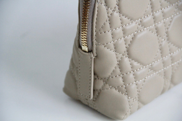 D*or caro beauty pouch