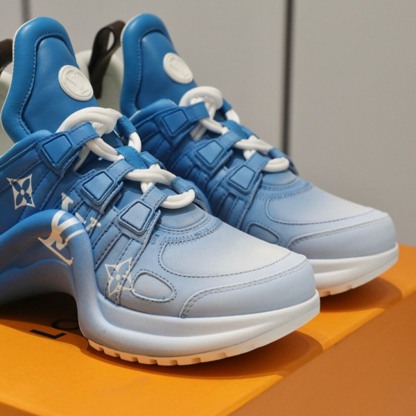 l**is V*t*n archlight sneaker