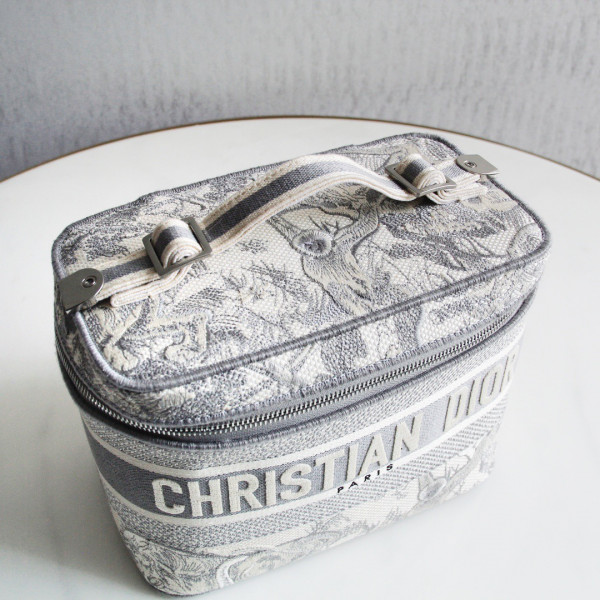 D*or vanity case-24-17-13.5cm