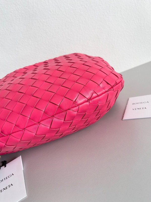 Bo*te*ga ve*ne*ta teen jodie