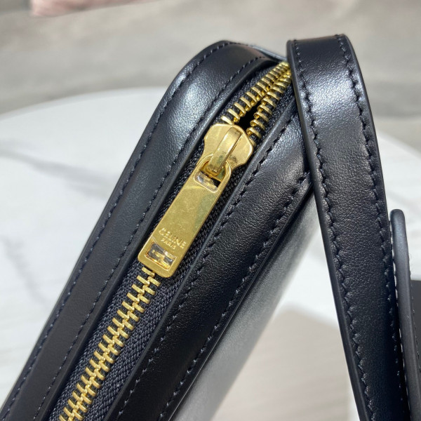 Ce**e mini camera shoulder bag