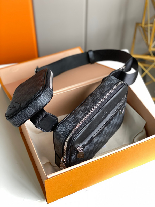 l**is V*t*n scott messenger