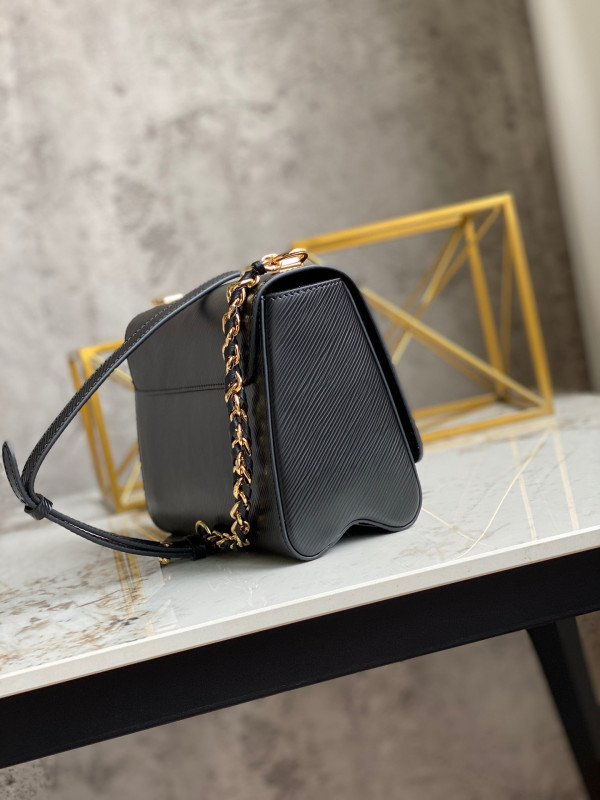 l**is V*t*n twist mm