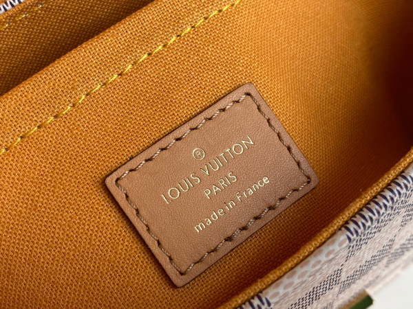 l**is V*t*n croisette