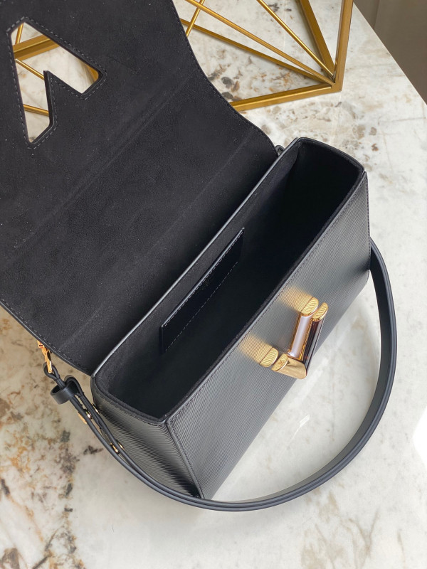 l**is V*t*n twist mm