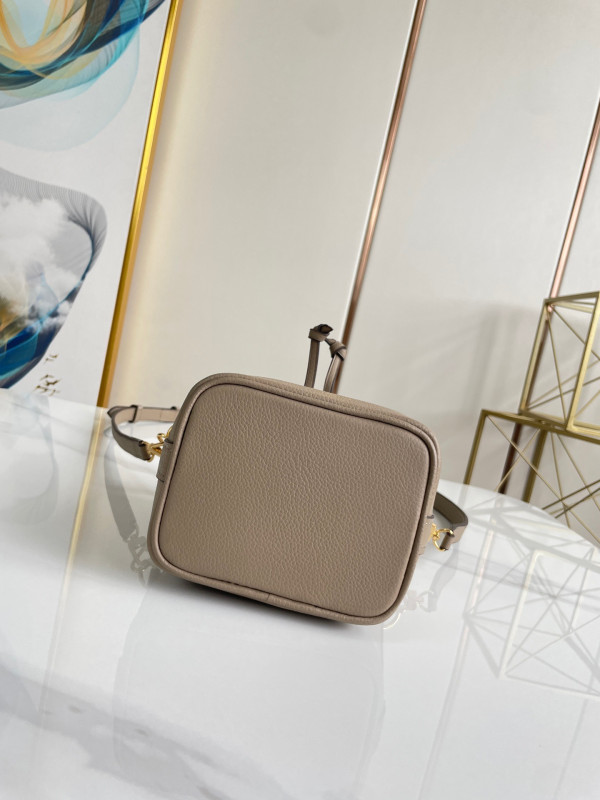 l**is V*t*n nano noÉ