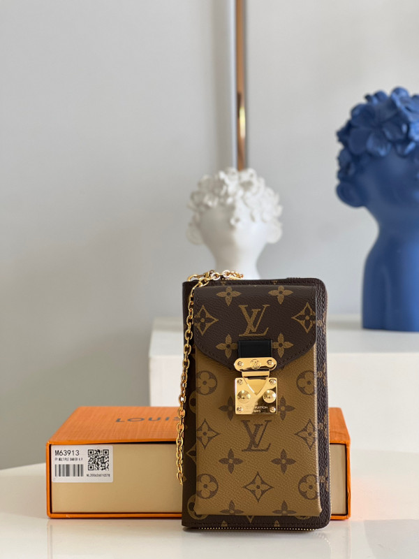 l**is V*t*n trunk vertical