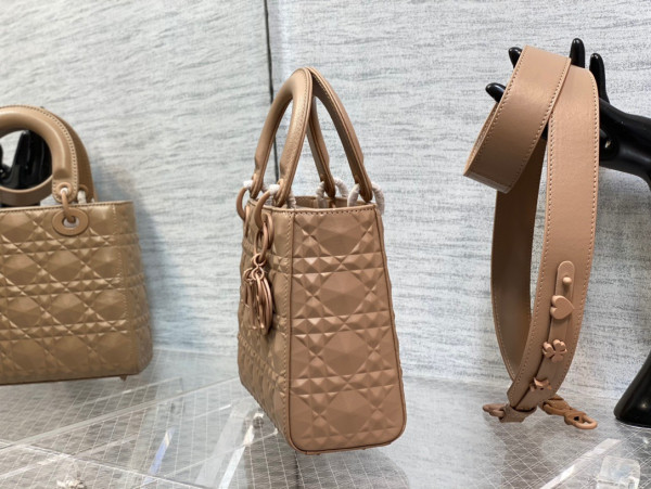 lady D*or small-20-16.5-8cm