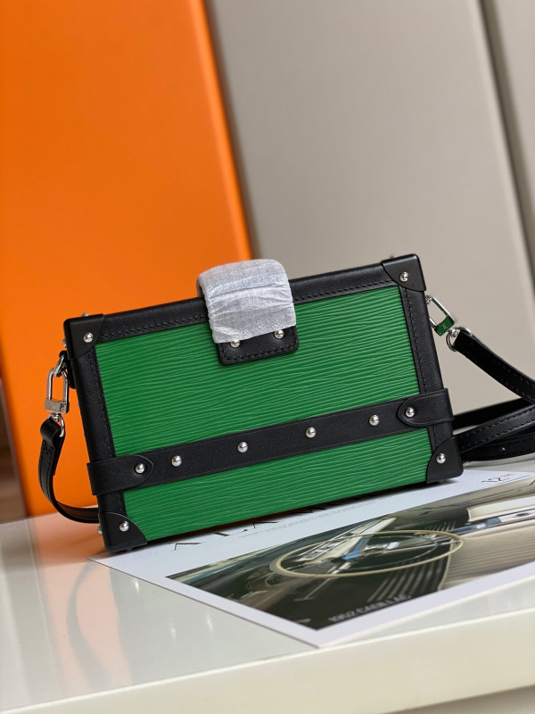 l**is V*t*n petite malle