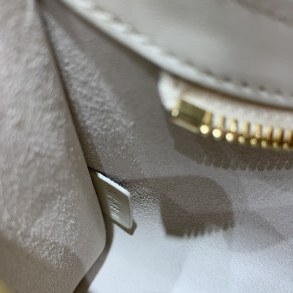 Ce**e shoulder bag cuir triomphe