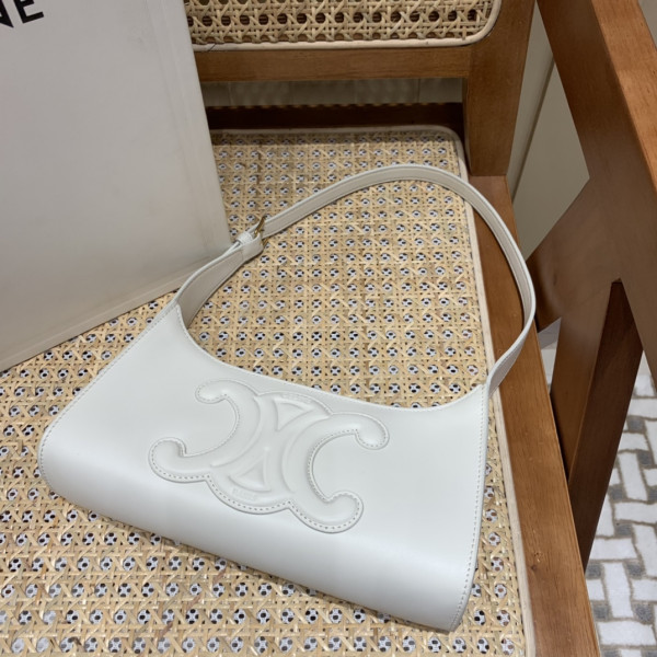 Ce**e shoulder bag cuir triomphe